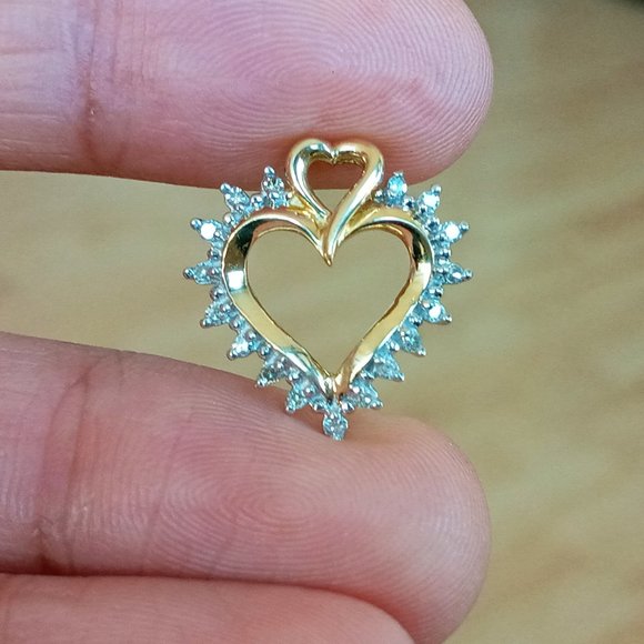 (SOLD) 14K Yellow Gold Heart Shaped x17 Diamond Pendant Necklace - Picture 6 of 13